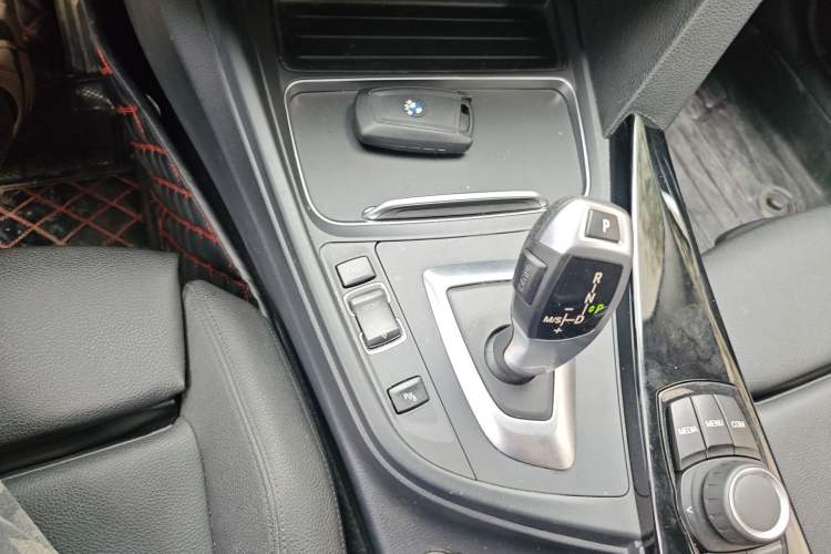 Used BMW 3 Series 2018 320Li Fashion Model Gear Lever
