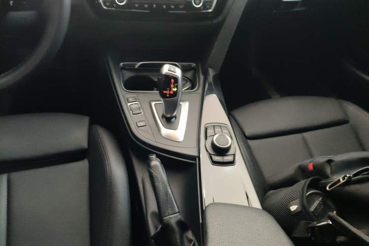Used BMW 3 Series 2018 320Li Fashion Model Gear Lever