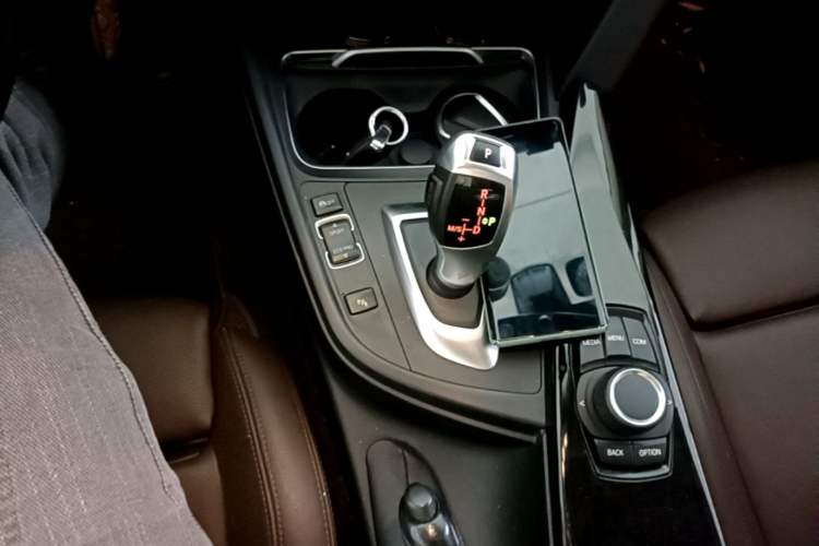 Used BMW 3 Series 2018 320Li Fashion Model Gear Lever