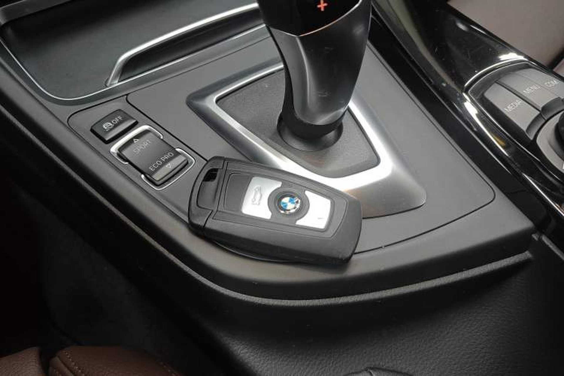 Used BMW 3 Series 2018 320Li Fashion Model Interior 1