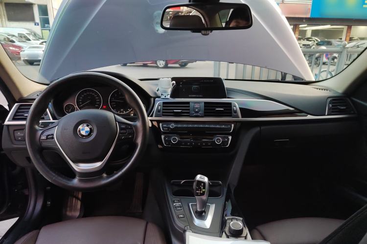 Used BMW 3 Series 2018 320Li Fashion Model Interior 2