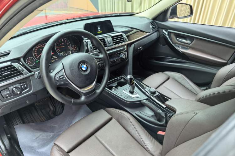 Used BMW 3 Series 2018 320Li Fashion Model Interior 2