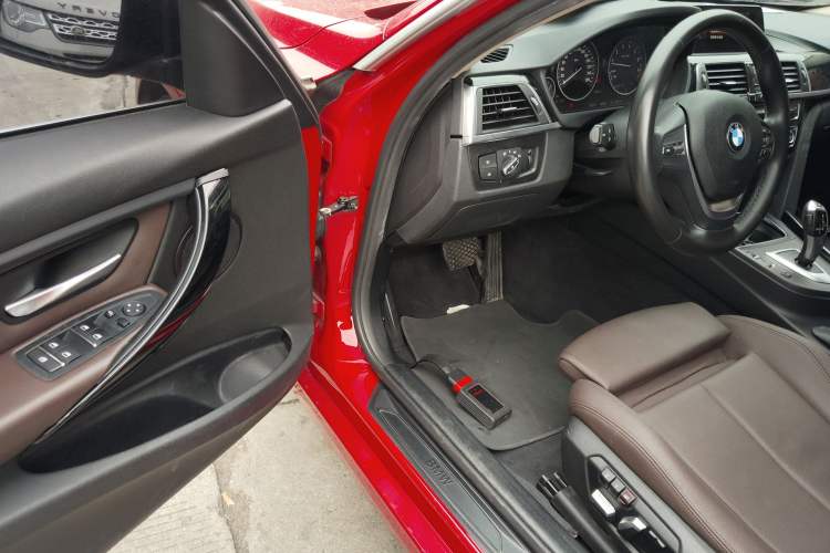Used BMW 3 Series 2018 320Li Fashion Model Interior 3