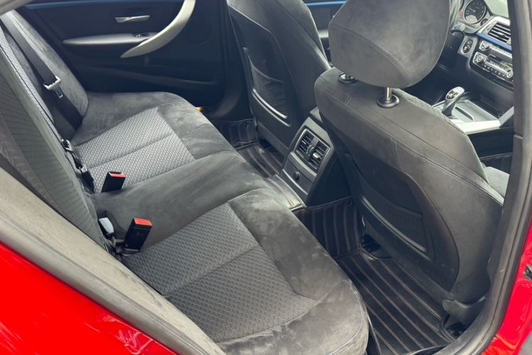 Used BMW 3 Series 2018 320i M Sport Package Interior 3