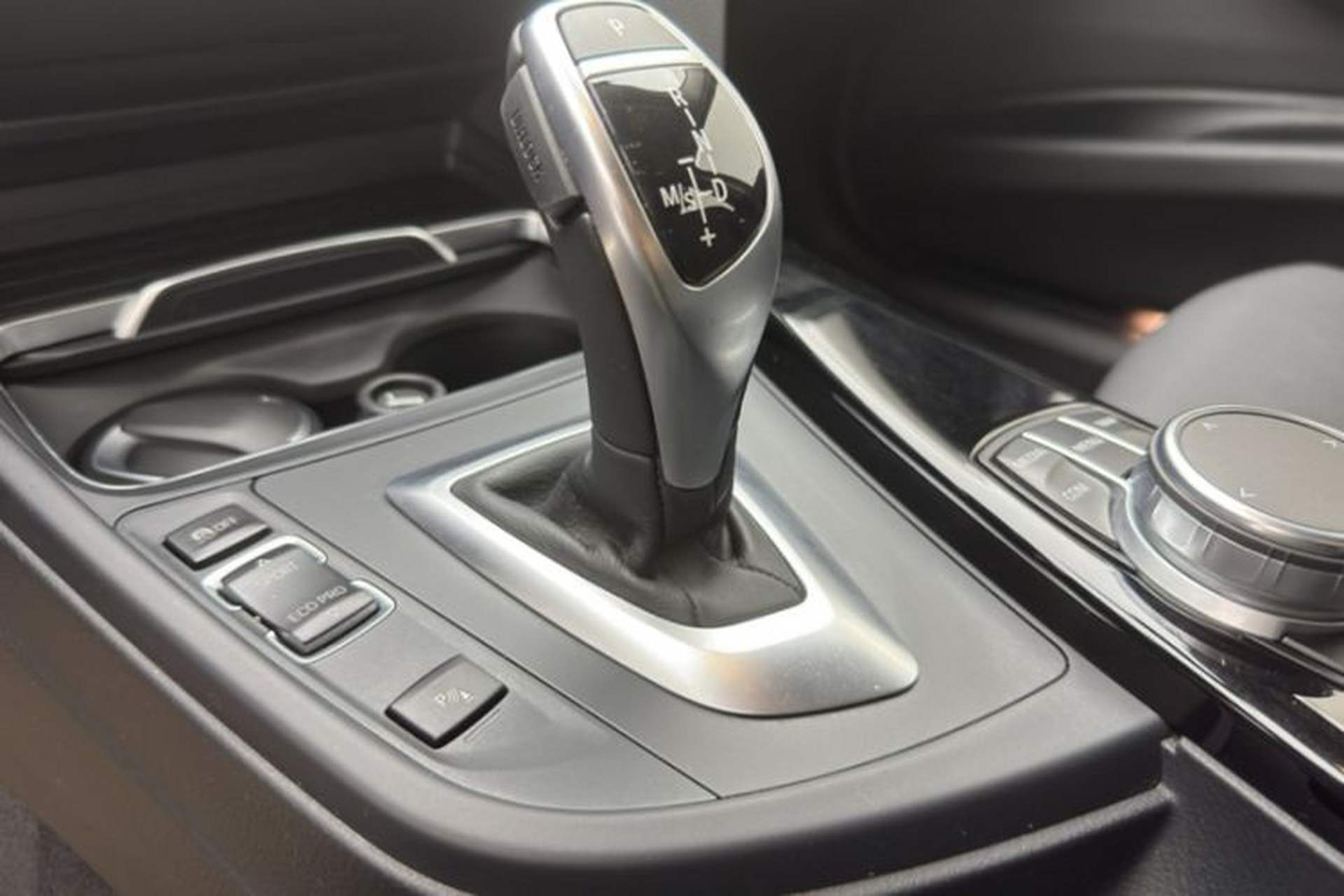 Used BMW 3 Series 2018 320Li Leading Model M Sport Package Interior 4