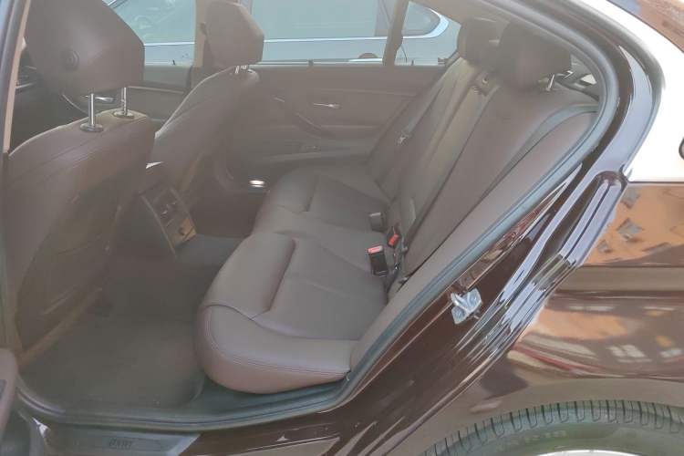 Used BMW 3 Series 2018 320Li Fashion Model Interior 4