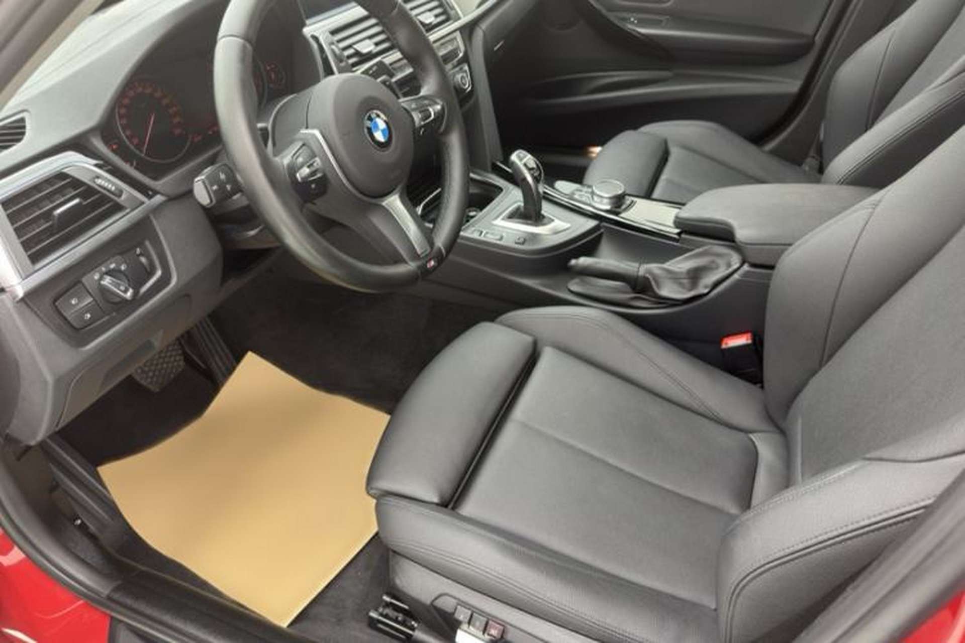Used BMW 3 Series 2018 320Li Leading Model M Sport Package Interior 6