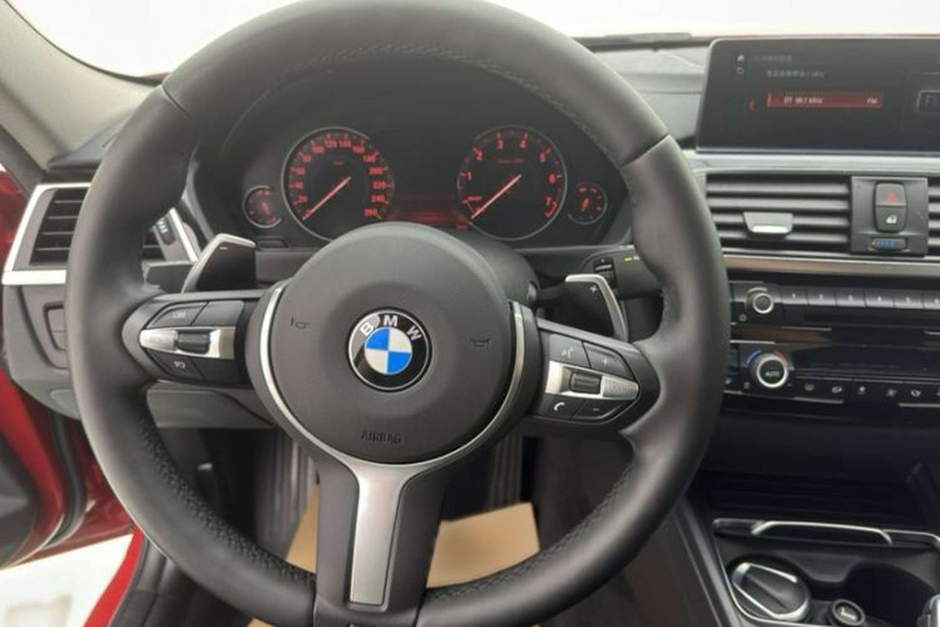 Used BMW 3 Series 2018 320Li Leading Model M Sport Package Interior 7