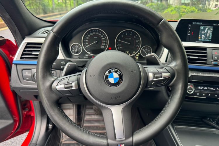 Used BMW 3 Series 2018 320i M Sport Package Interior 8