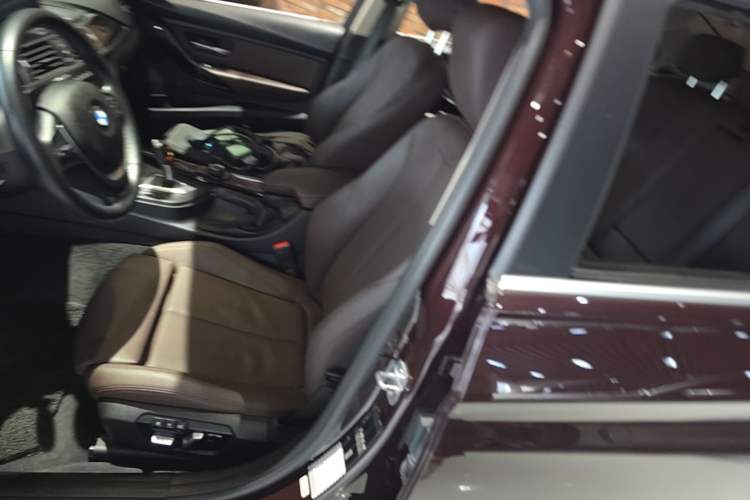 Used BMW 3 Series 2018 320Li Fashion Model Left Front Seat
