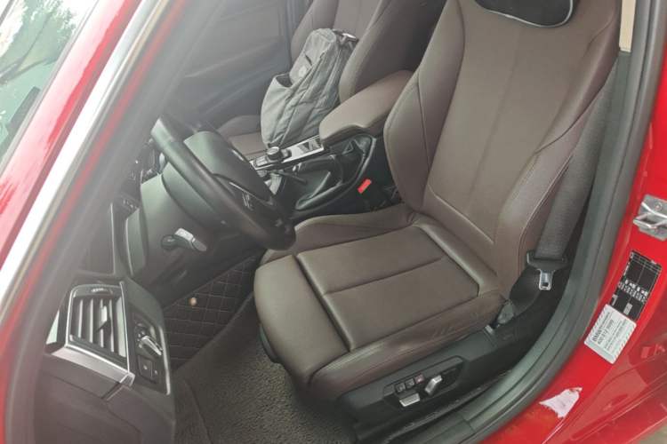 Used BMW 3 Series 2018 320Li Fashion Model Left Front Seat