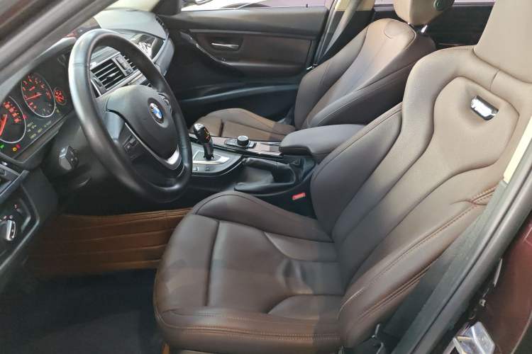 Used BMW 3 Series 2018 320Li Fashion Model Left Front Seat