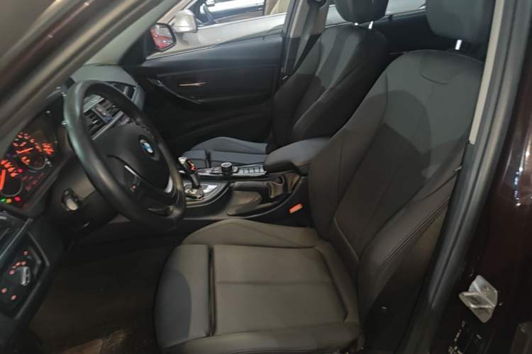 Used BMW 3 Series 2018 320Li Fashion Model Left Front Seat