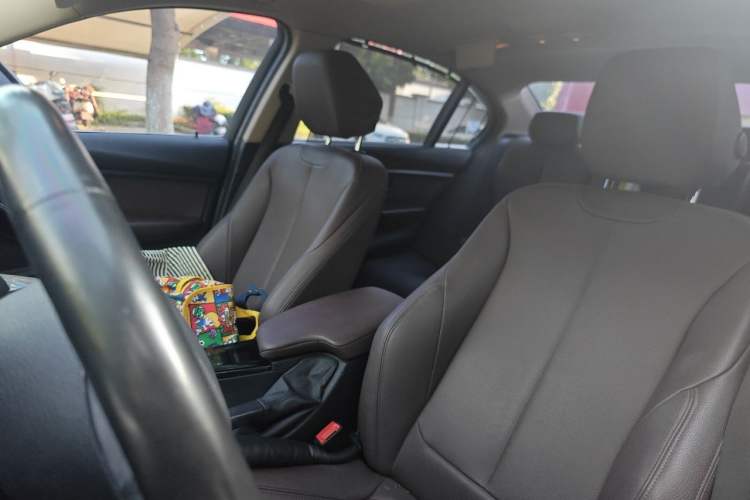 Used BMW 3 Series 2018 320Li Fashion Model Left Front Seat