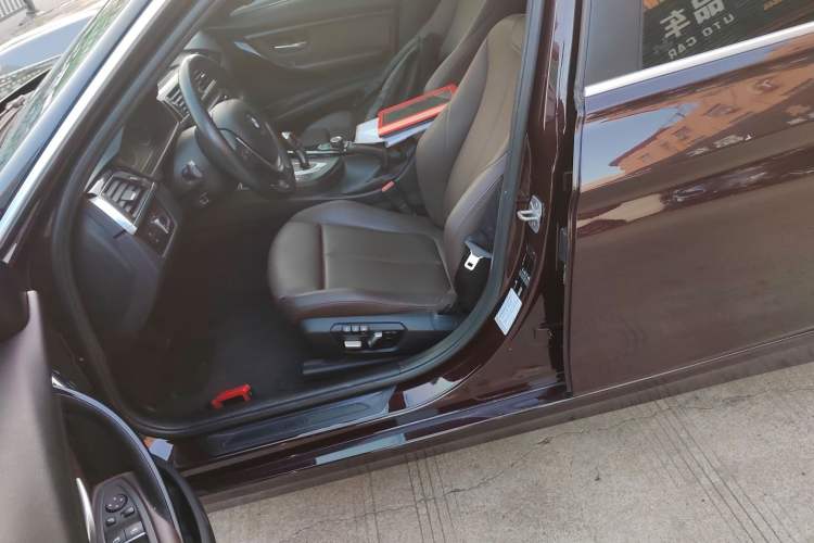 Used BMW 3 Series 2018 320Li Fashion Model Left Front Seat