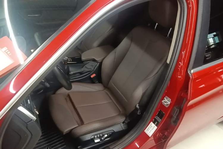 Used BMW 3 Series 2018 320Li Fashion Model Left Front Seat