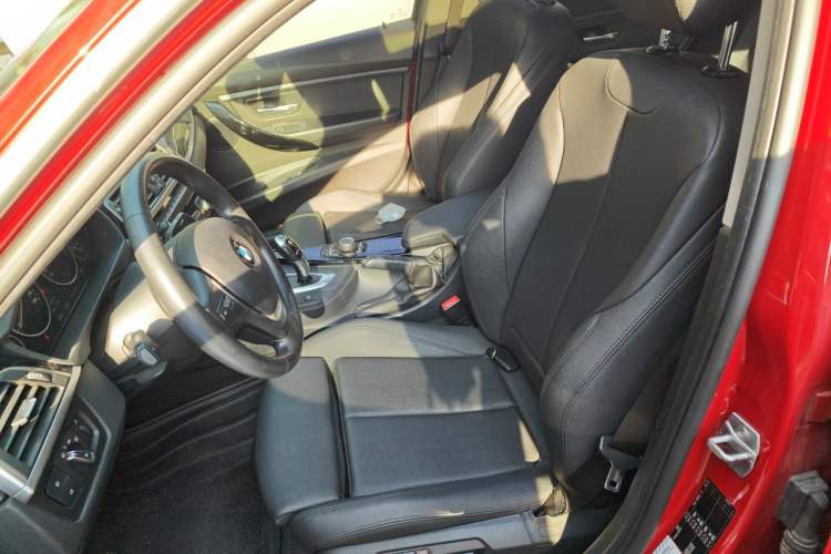 Used BMW 3 Series 2018 320Li Fashion Model Left Front Seat