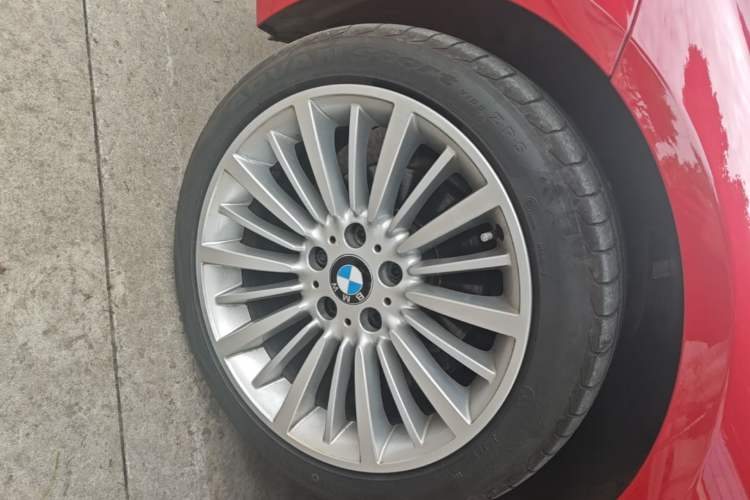 Used BMW 3 Series 2018 320Li Fashion Model Left Front Wheel Hub