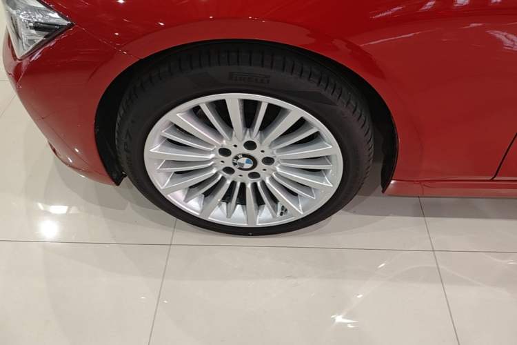 Used BMW 3 Series 2018 320Li Fashion Model Left Front Wheel Hub