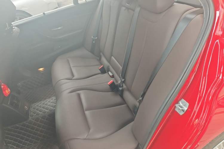 Used BMW 3 Series 2018 320Li Fashion Model Left Rear Seat