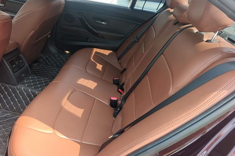 Used BMW 3 Series 2018 320Li Fashion Model Left Rear Seat
