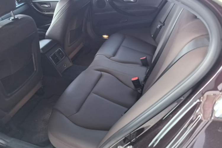 Used BMW 3 Series 2018 320Li Fashion Model Left Rear Seat