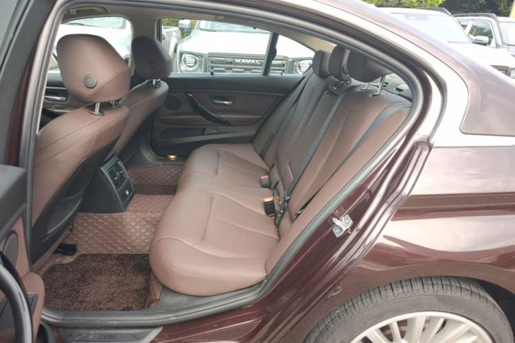 Used BMW 3 Series 2018 320Li Fashion Model Left Rear Seat