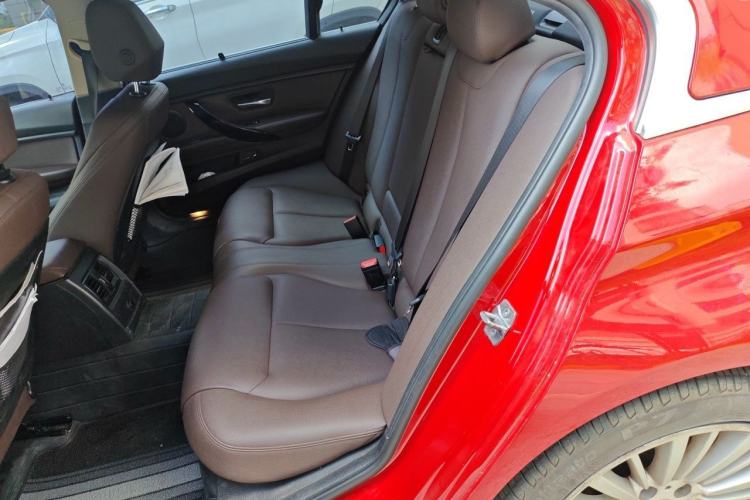 Used BMW 3 Series 2018 320Li Fashion Model Left Rear Seat