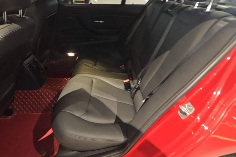 Used BMW 3 Series 2018 320Li Leading Model M Sport Package Left Rear Seat