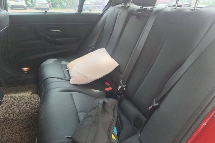 Used BMW 3 Series 2018 320Li Fashion Model Left Rear Seat