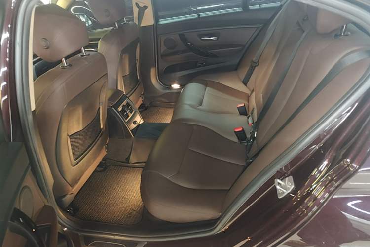 Used BMW 3 Series 2018 320Li Fashion Model Left Rear Seat