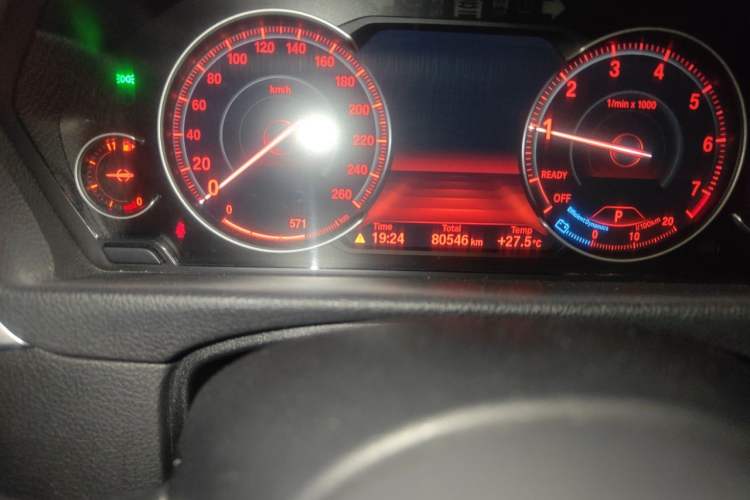 Used BMW 3 Series 2018 320Li M Sport Night Edition Odometer Close Up