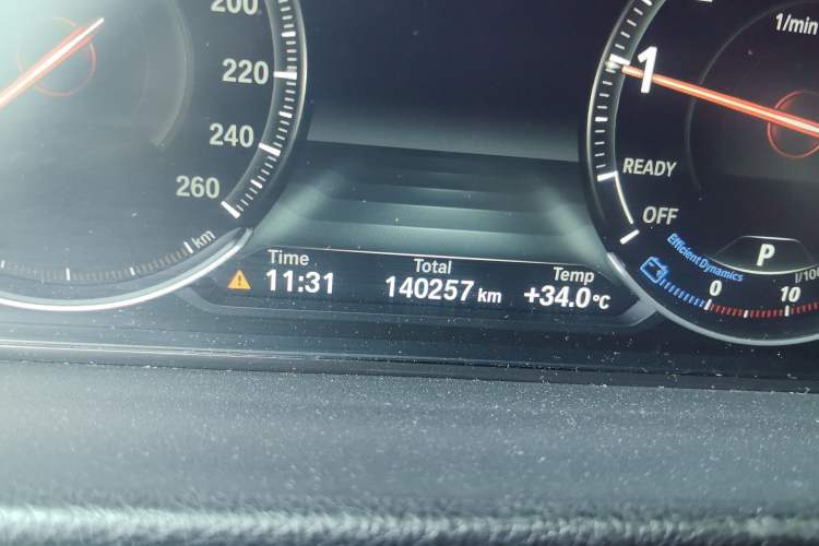 Used BMW 3 Series 2018 320Li Leading Model M Sport Package Odometer Close Up