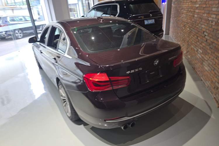 Used BMW 3 Series 2018 320Li Fashion Model Rear Left 45 Deg