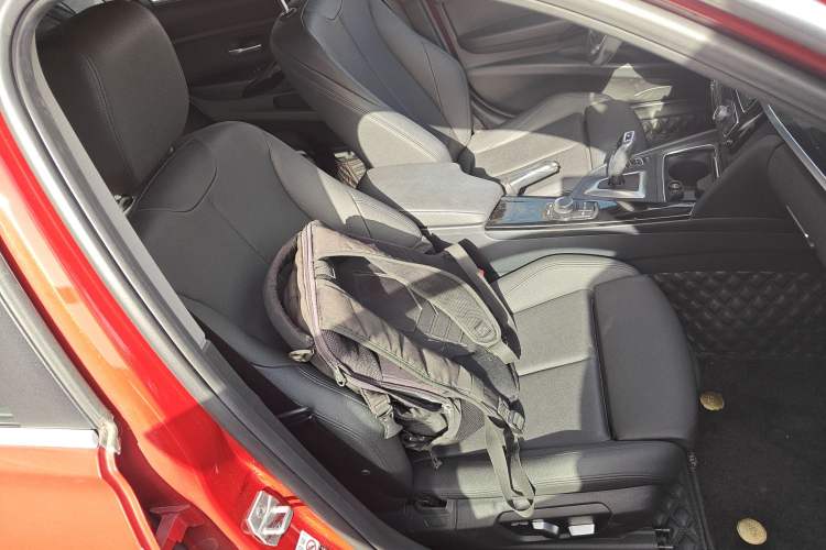 Used BMW 3 Series 2018 318Li Right Front Seat