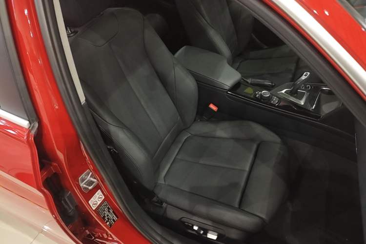 Used BMW 3 Series 2018 320Li Fashion Model Right Front Seat
