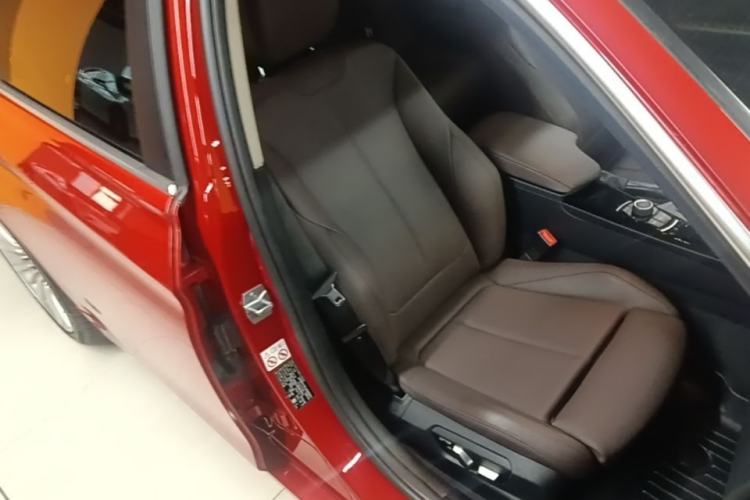 Used BMW 3 Series 2018 320Li Fashion Model Right Front Seat