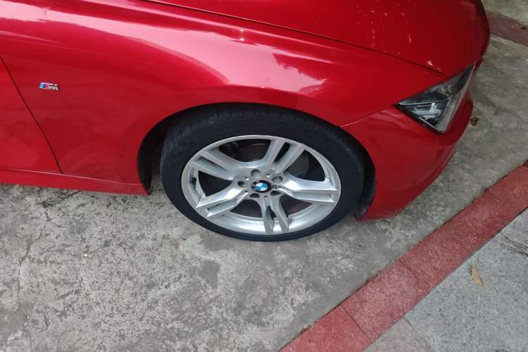 Used BMW 3 Series 2018 320i M Sport Package Right Front Wheel Hub