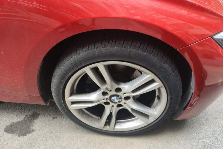 Used BMW 3 Series 2018 320Li Leading Model M Sport Package Right Front Wheel Hub