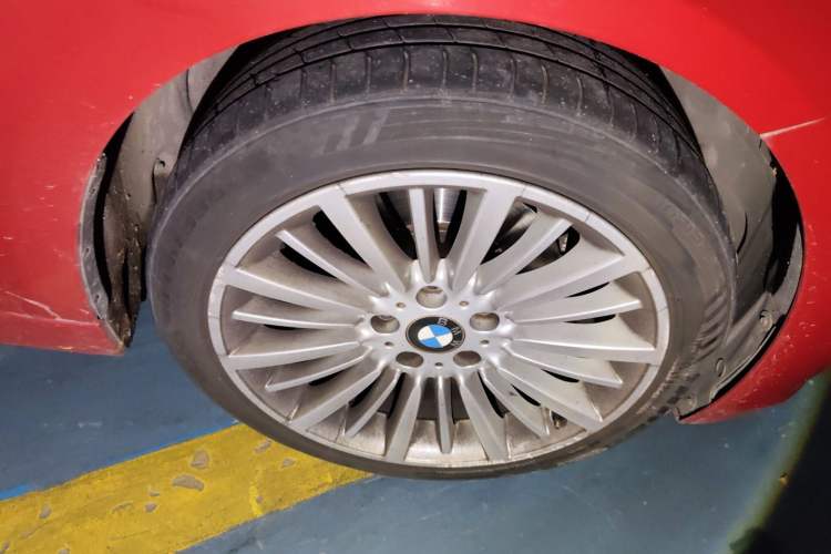 Used BMW 3 Series 2018 320Li Fashion Model Right Front Wheel Hub