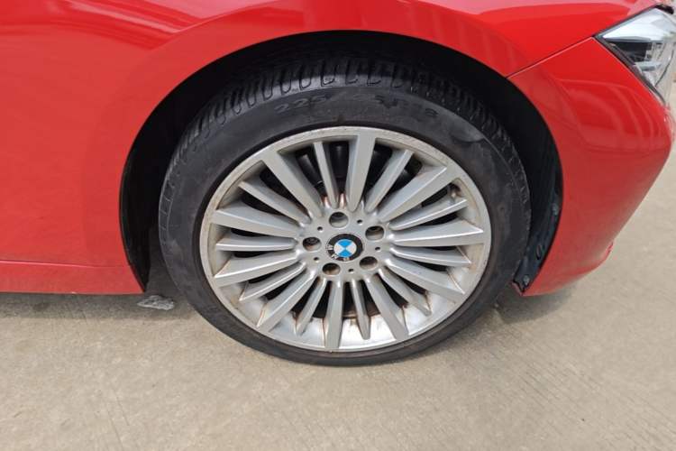 Used BMW 3 Series 2018 320Li Fashion Model Right Front Wheel Hub