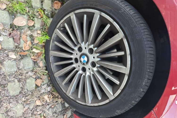 Used BMW 3 Series 2018 320Li Fashion Model Right Front Wheel Hub