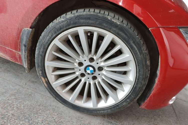 Used BMW 3 Series 2018 320Li Fashion Model Right Front Wheel Hub