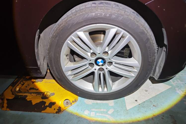 Used BMW 3 Series 2018 318Li Right Front Wheel Hub