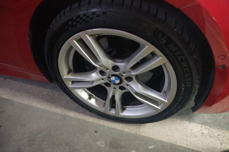 Used BMW 3 Series 2018 320Li Leading Model M Sport Package Right Front Wheel Hub