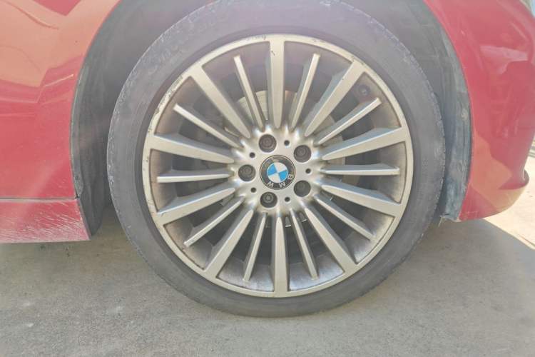 Used BMW 3 Series 2018 320Li Fashion Model Right Front Wheel Hub