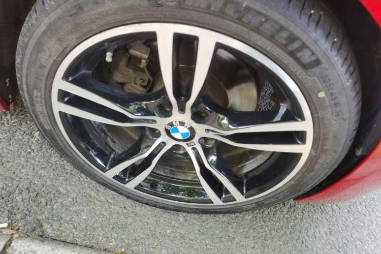 Used BMW 3 Series 2018 320Li Leading Model M Sport Package Right Front Wheel Hub