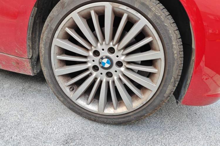Used BMW 3 Series 2018 320Li Fashion Model Right Front Wheel Hub