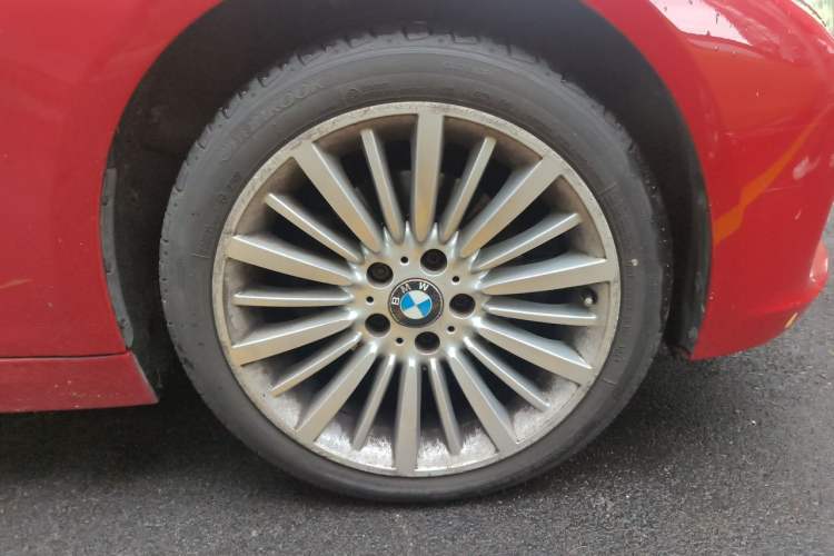 Used BMW 3 Series 2018 320Li xDrive Fashion Model Right Front Wheel Hub