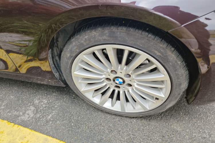 Used BMW 3 Series 2018 320Li Fashion Model Right Front Wheel Hub